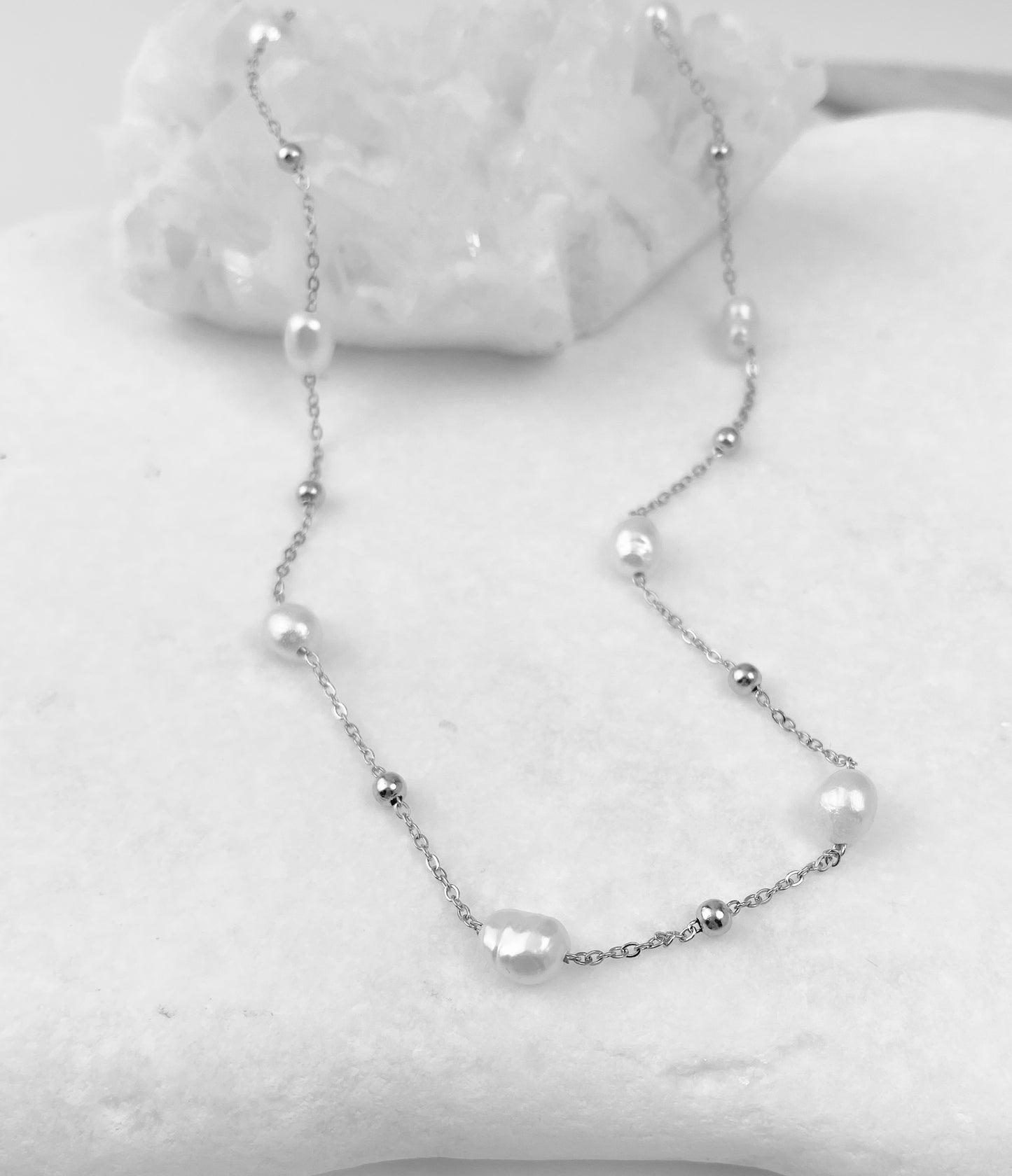 Pearl chain necklace