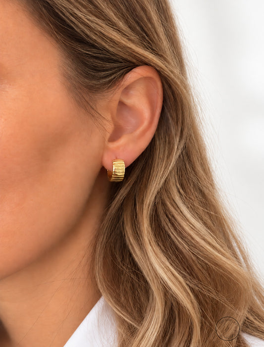 Capri Ribbed Earrings
