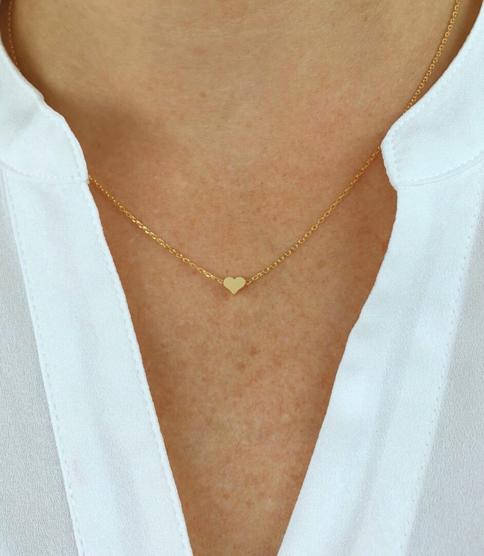 Dainty heart necklace