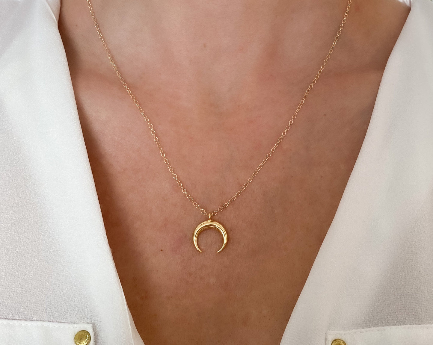 Small Crescent moon necklace, gold necklace, necklaces for women, dainty necklace, birthday gifts for her, moon pendant necklace