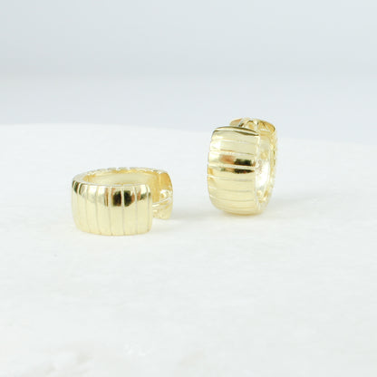 Capri Ribbed Earrings