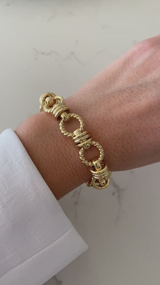 Luxe Twist Bracelet