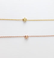 Tiny star necklace