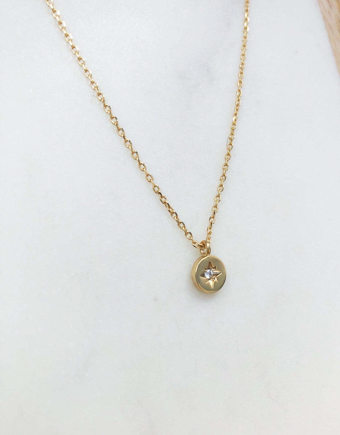 Minimal starburst pendant necklace